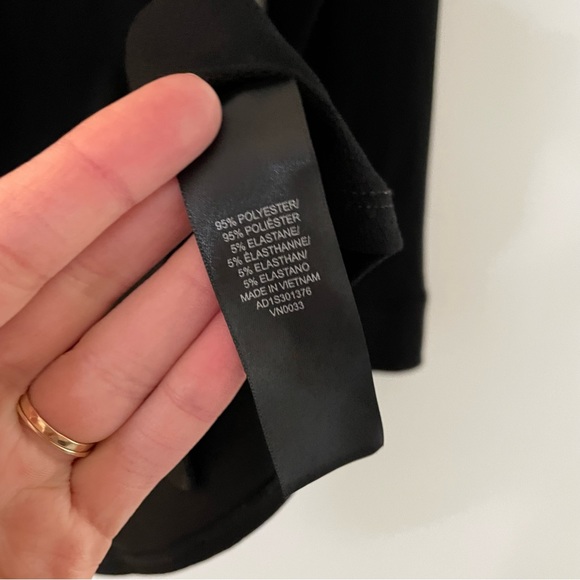 NWT - Adrianna Papell Women’s Stretch Knit Button-Up Shirt - Size Medium - Picture 6 of 8